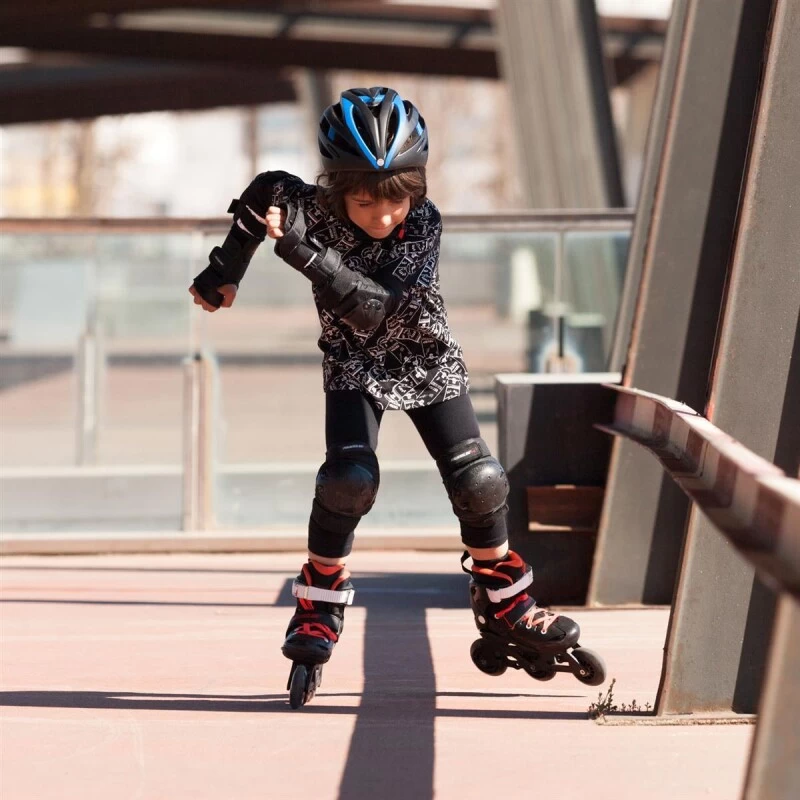 Powerslide Skatehelm Race Attack Schwarz/Blau 6 Powerslide Skatehelm Race Attack Schwarz/Blau – Bild 6