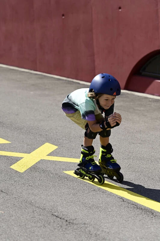 Rollerblade Kinderskates Microblade 3WD (Blau Royal/Lime) 7 Rollerblade Kinderskates Microblade 3WD (Blau Royal/Lime) – Bild 7